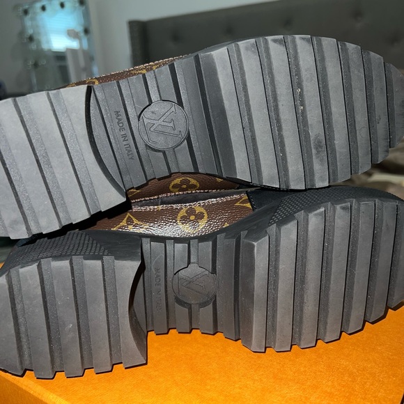 Louis Vuitton Laureate Platform Desert Boot - Picture 13 of 15